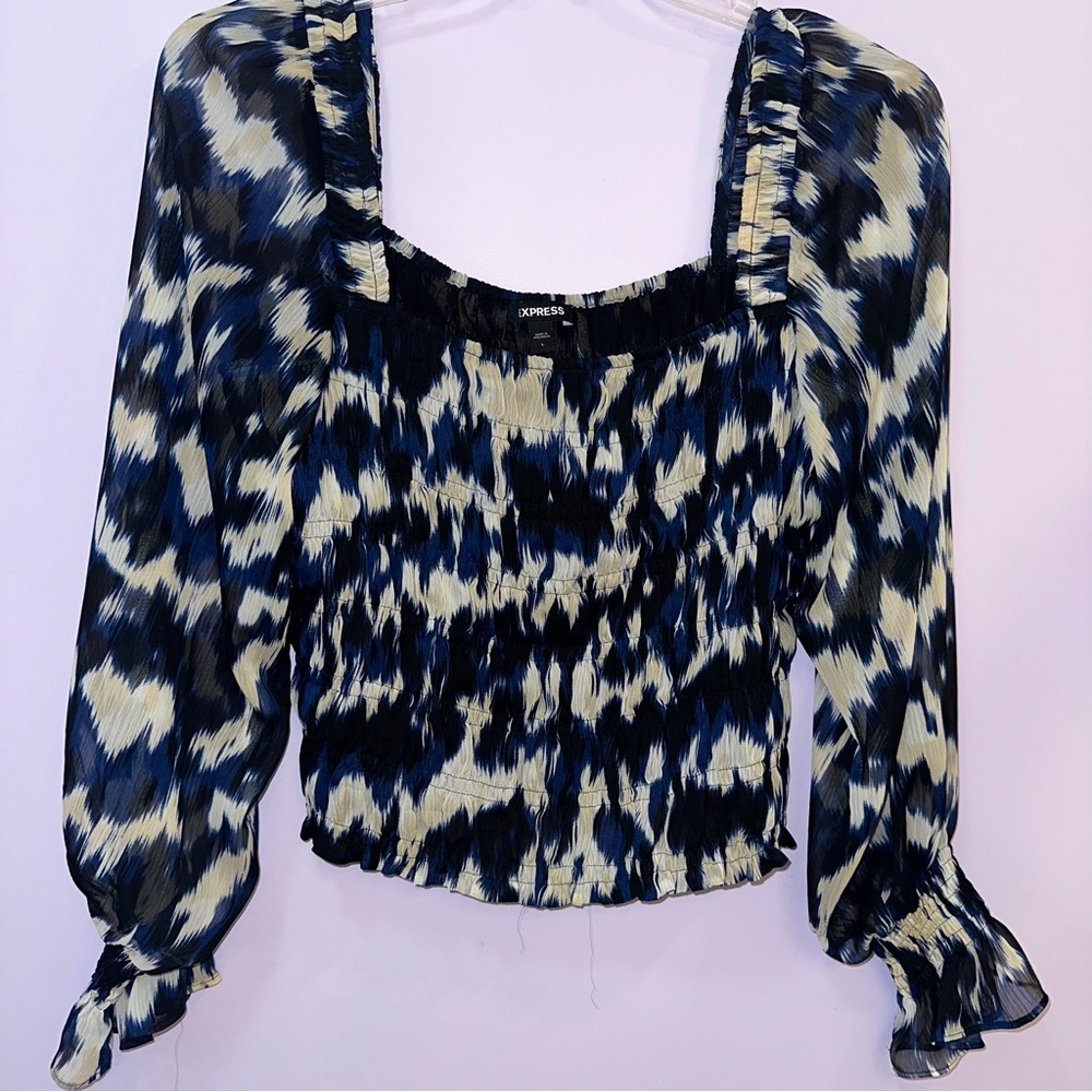 Express Smocked Abstract Print Blouse in Black/Blue/Ivory